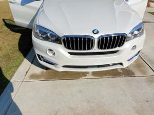 2015 BMW X5 with White Exterior