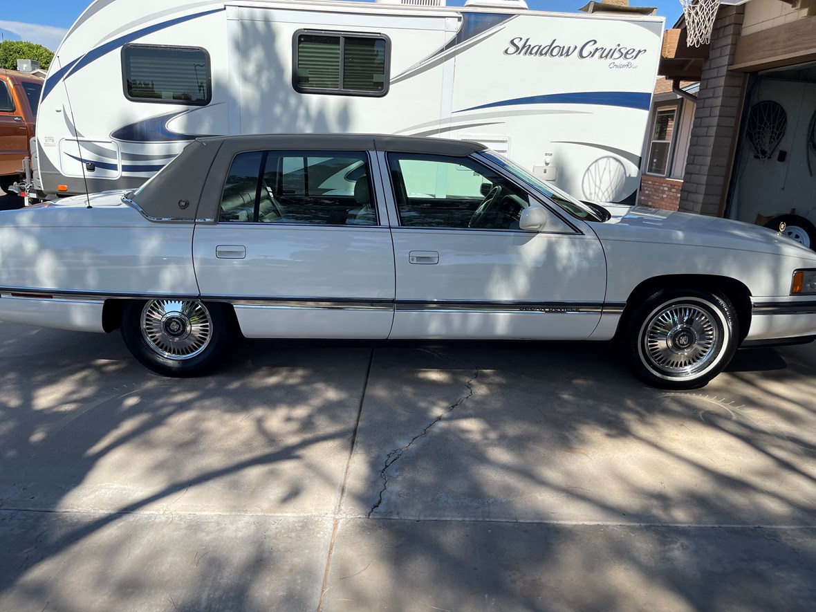 1995 Cadillac DeVille for sale by owner in Phoenix