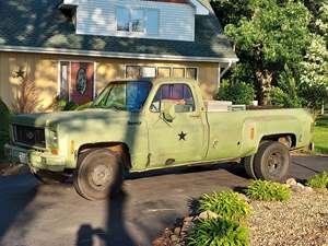 1973 Chevrolet C/K 3500 with Green Exterior