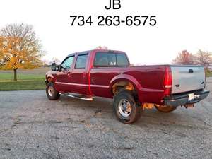 2001 Ford F-350 Super Duty with Red Exterior