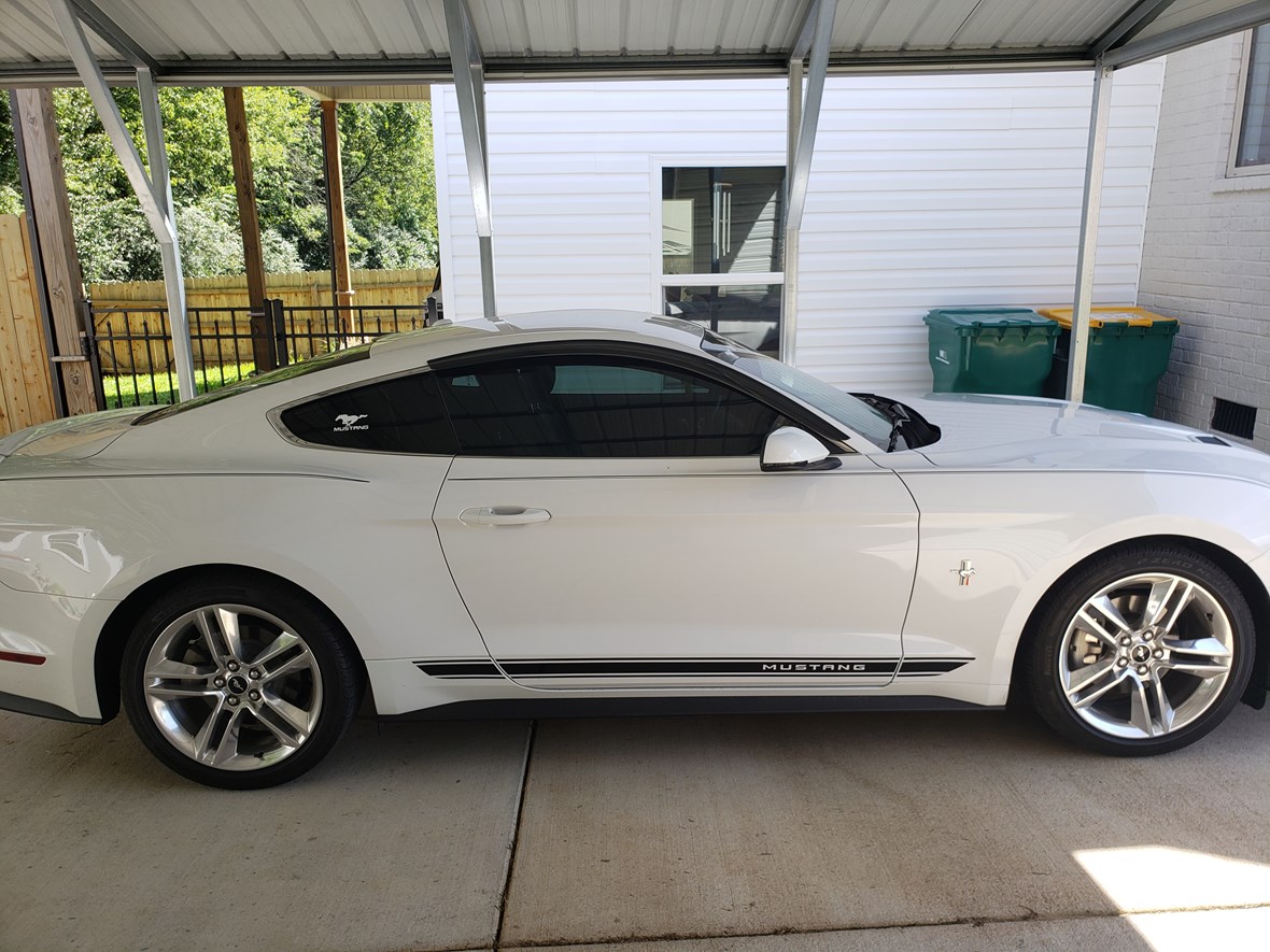 2020 Ford Mustang for sale by owner in Lewisburg