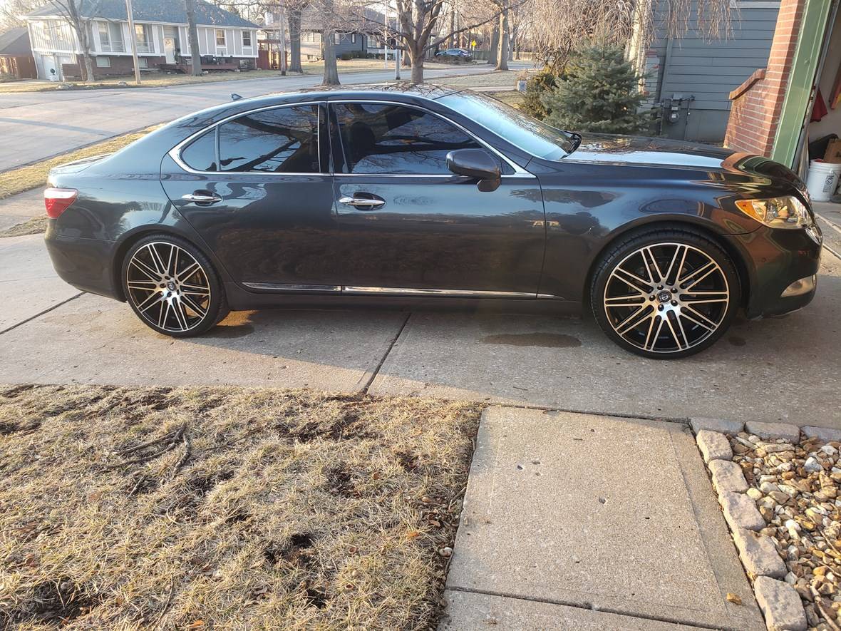 2008 Lexus LS 460 for sale by owner in Kansas City