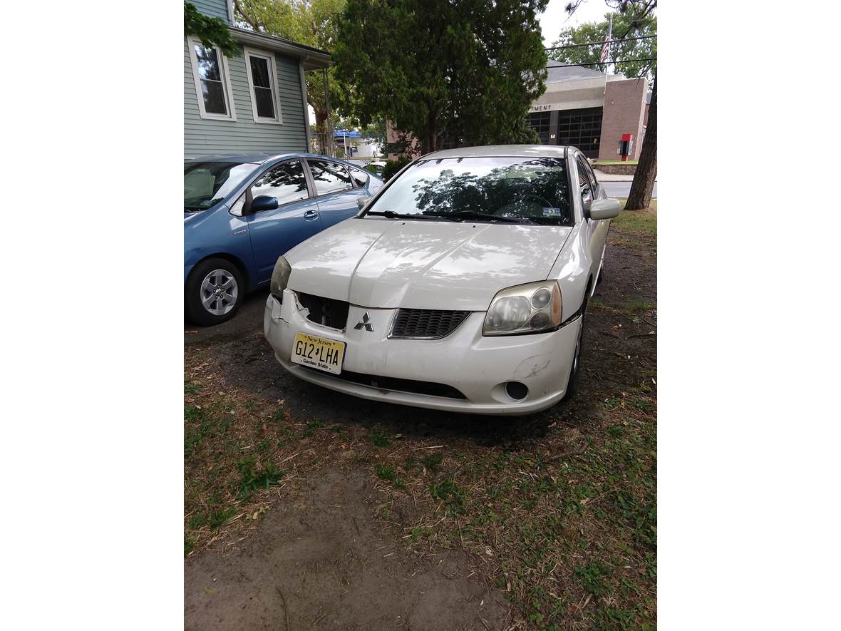 2004 Mitsubishi Galant for sale by owner in Oaklyn