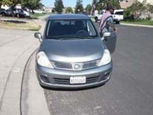 Nissan Versa for sale by owner in Manteca CA
