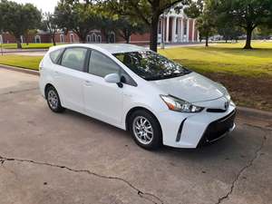 Toyota Prius V for sale by owner in Elk City OK