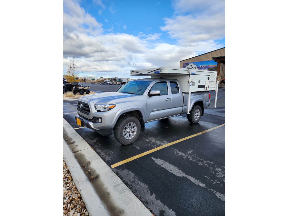 2017 Toyota Tacoma for sale by owner in Boise