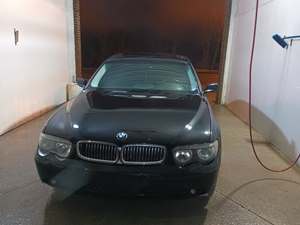 Black 2002 BMW 745