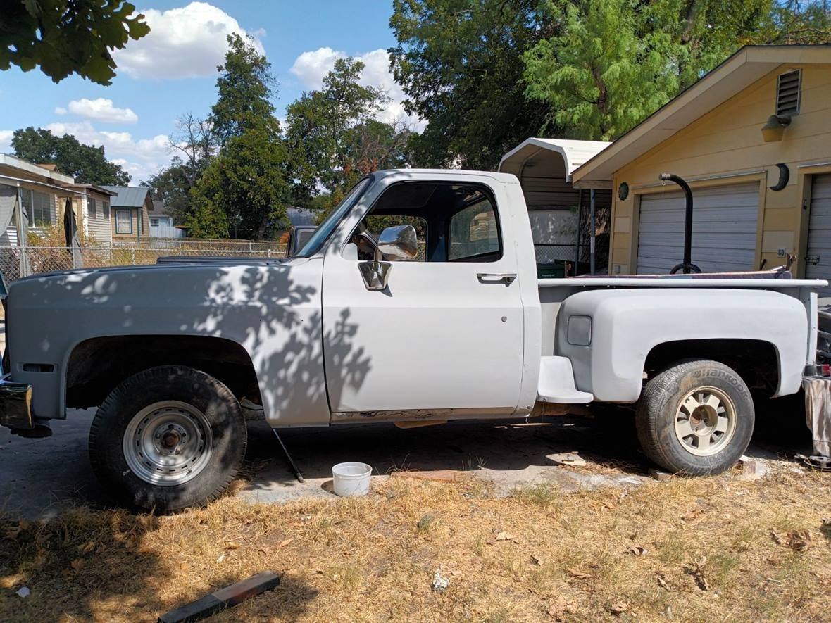 1981 Chevrolet C/K 10 Series for sale by owner in Devine