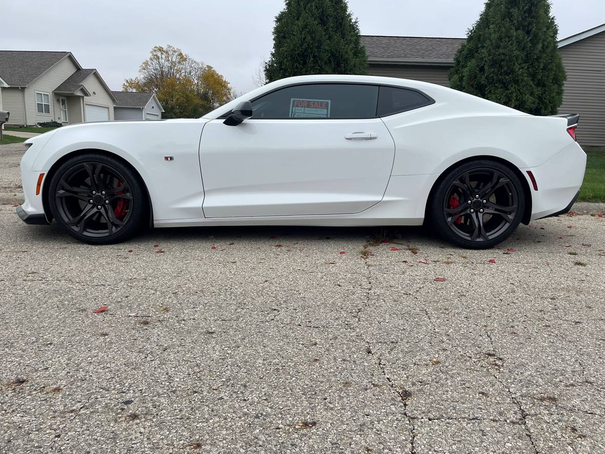 2018 Chevrolet Camaro for sale by owner in Fort Irwin