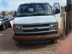 2001 Chevrolet Express with White Exterior