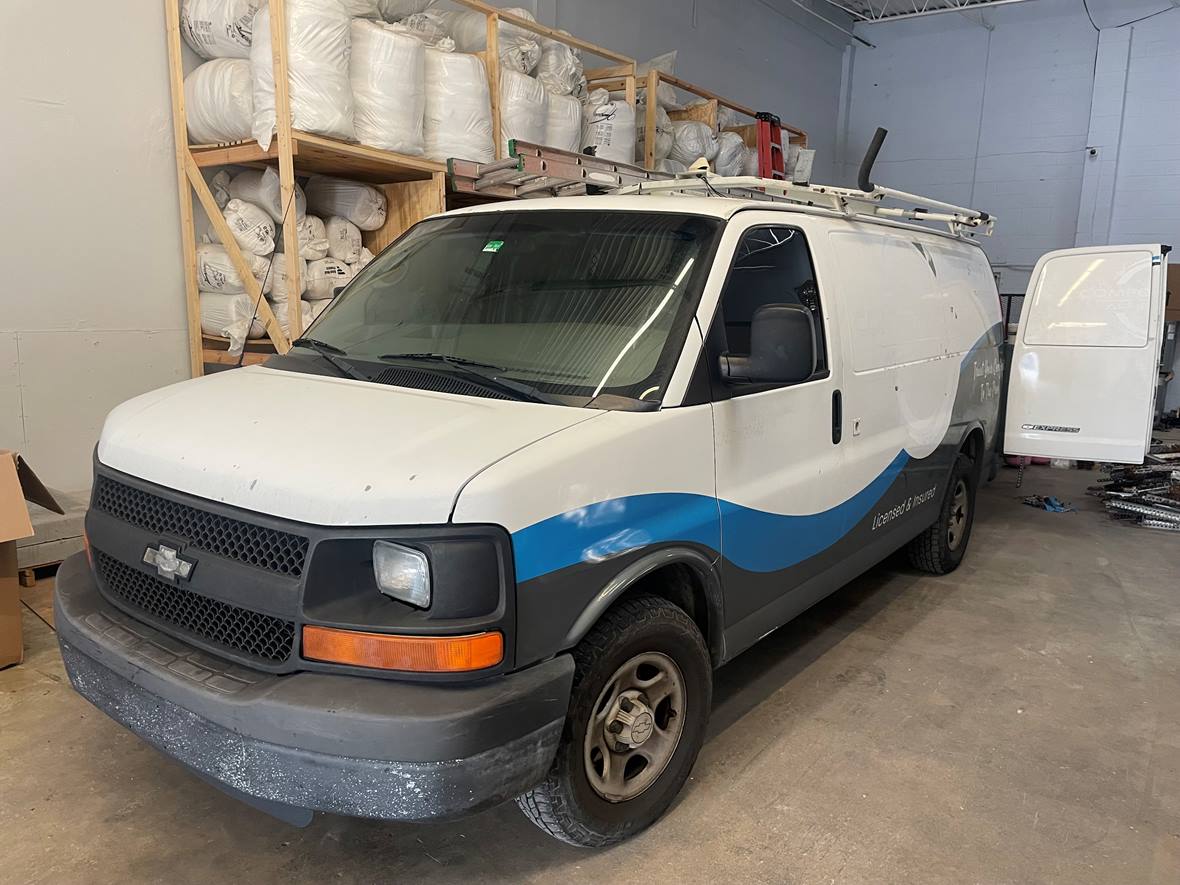 2006 Chevrolet Express for sale by owner in Orlando