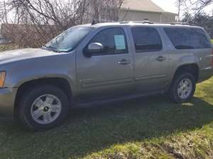 Chevrolet Suburban for sale by owner in Conklin MI