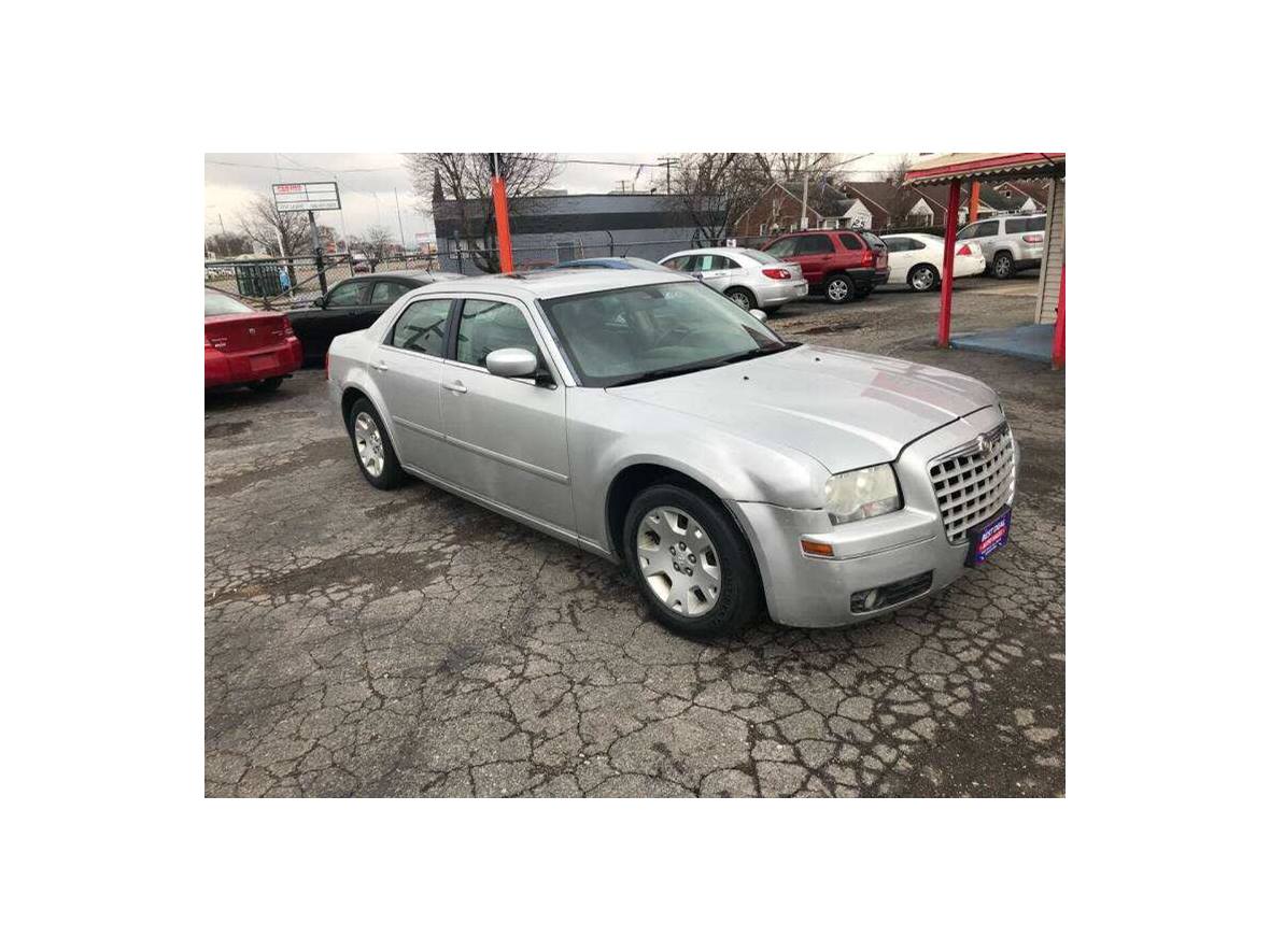 2006 Chrysler 300 for sale by owner in New Baltimore