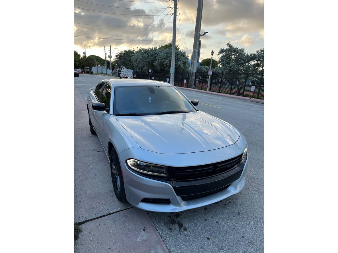 2019 Dodge Charger for sale by owner in Miami Beach