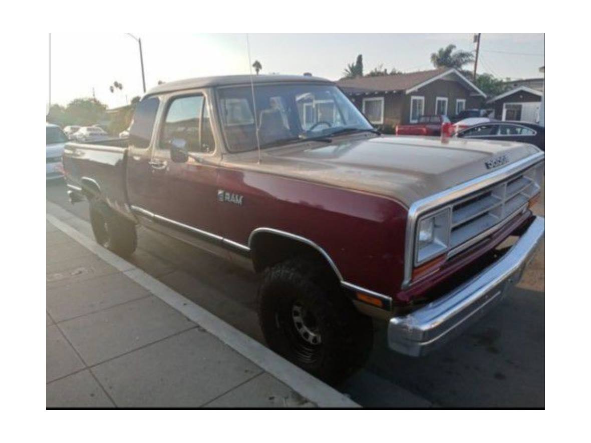 1990 Dodge D150 for sale by owner in San Dimas
