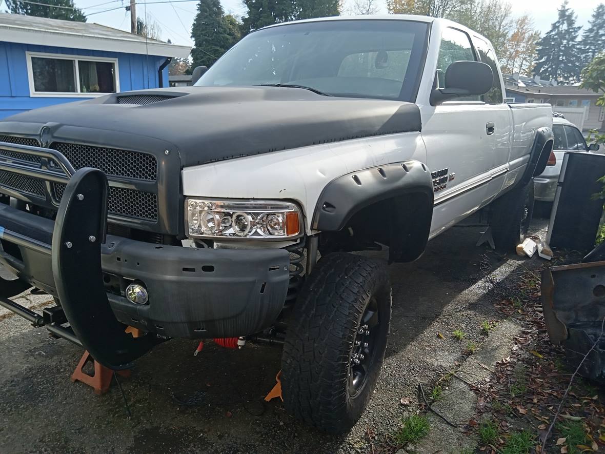 2001 Dodge Ram 2500 for sale by owner in Federal Way