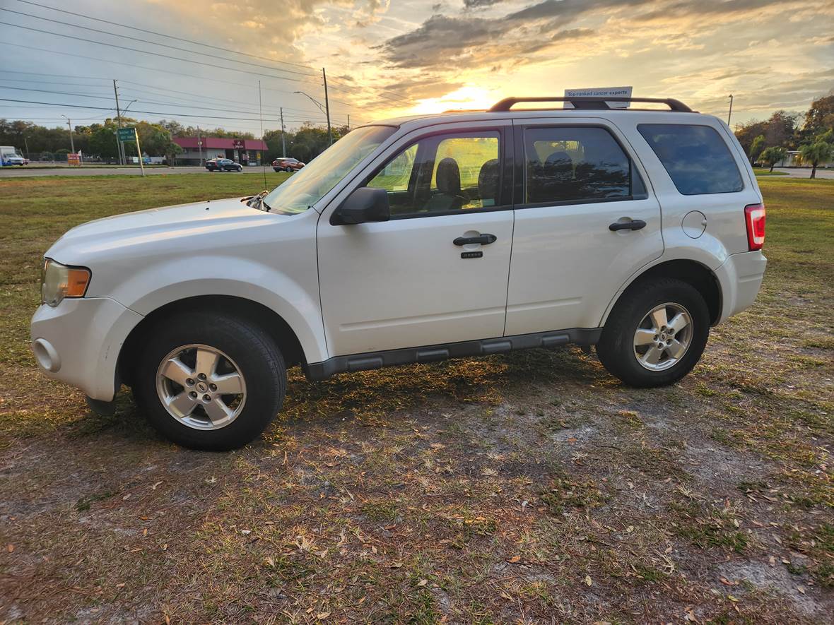 2011 Ford Escape for sale by owner in Clearwater