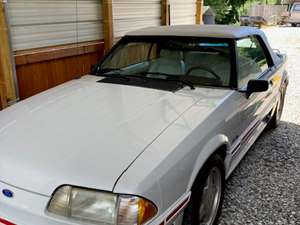 White 1990 Ford Mustang