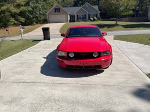 Red 2005 Ford Mustang