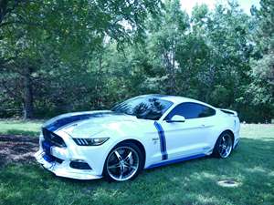 White 2015 Ford Mustang