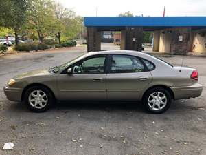2006 Ford Taurus with Gold Exterior