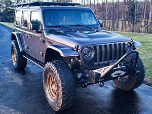 Jeep Wrangler Unlimited JL (Professionally Modded) for sale by owner in Mechanicsburg PA