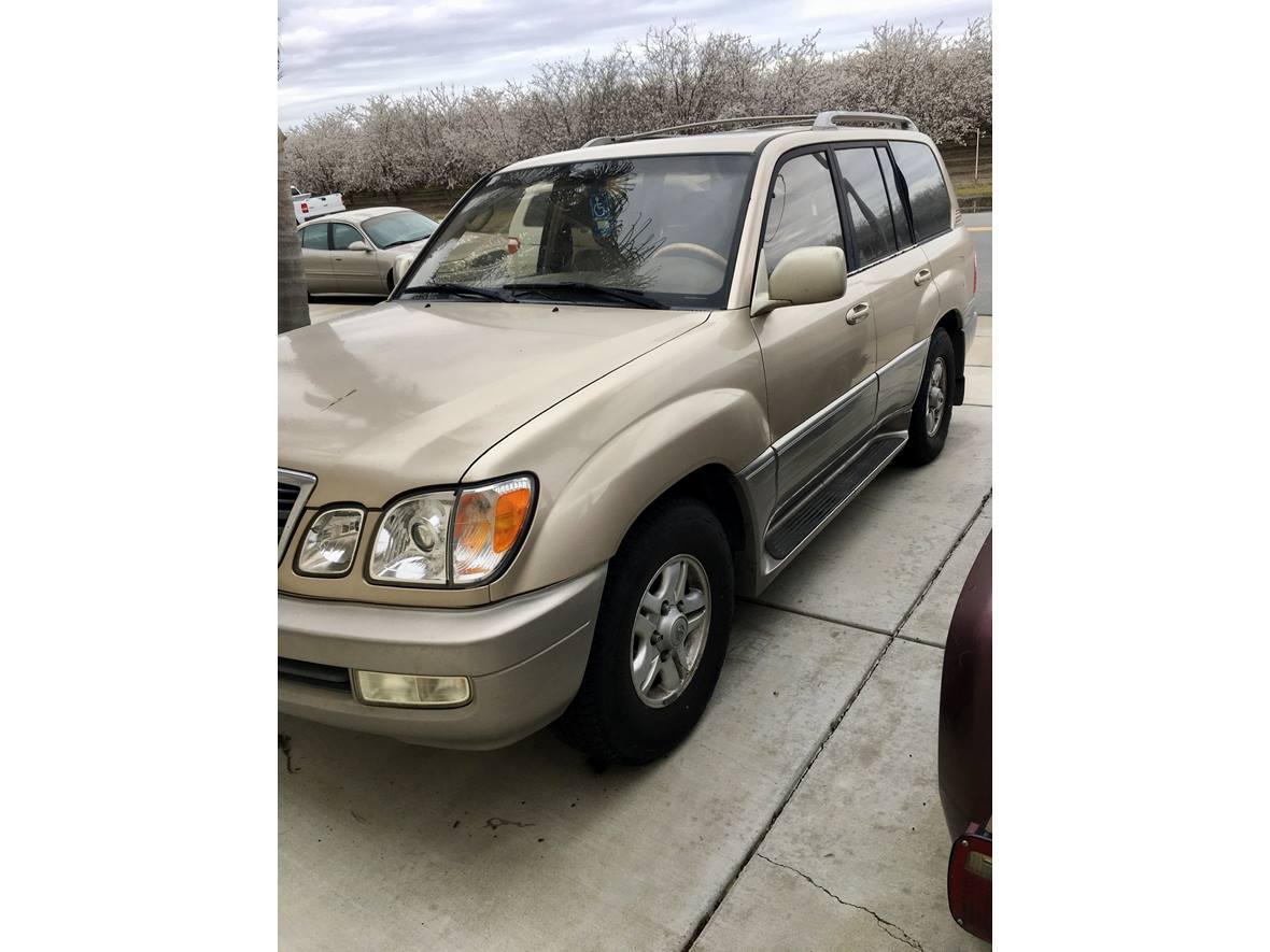 2000 Lexus LX 470 for sale by owner in Los Banos