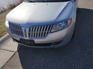 2011 Lincoln MKZ with Silver Exterior