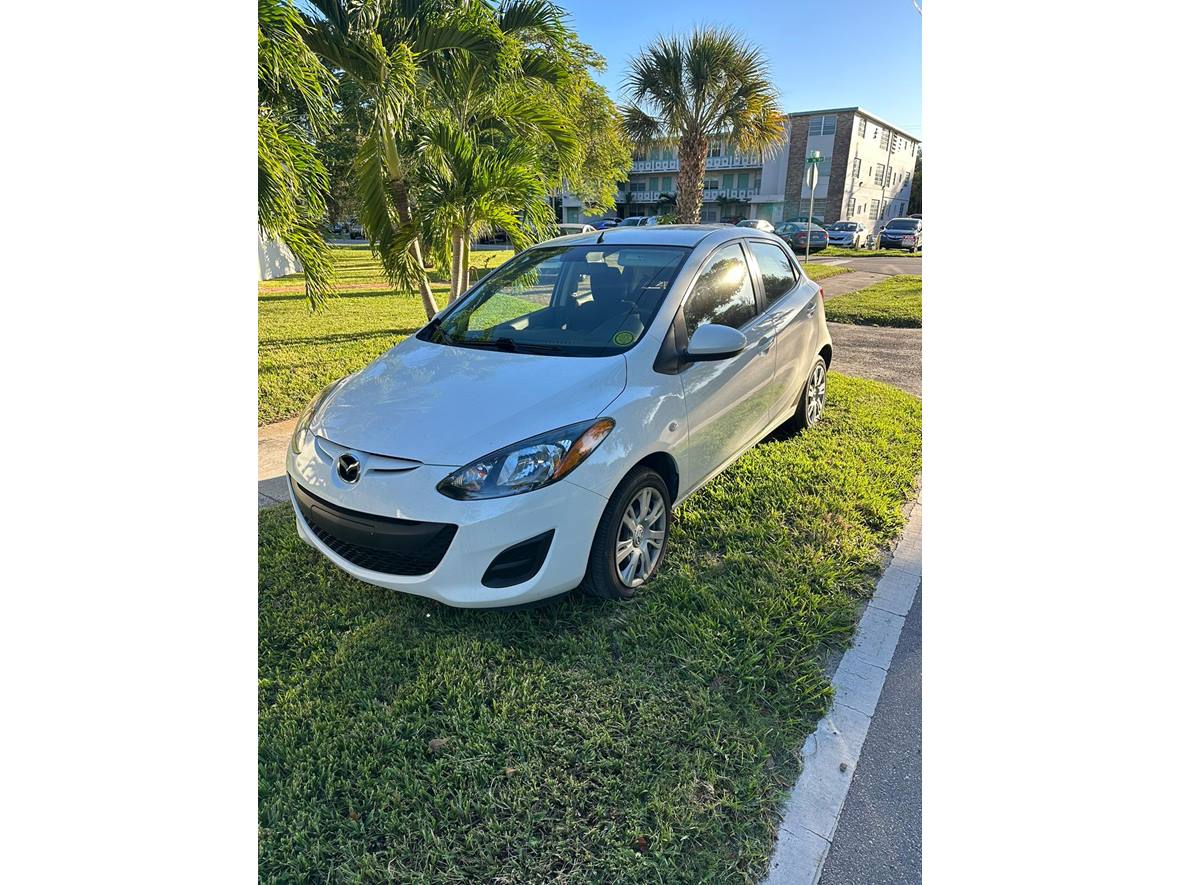 2014 Mazda Mazda2 for sale by owner in Hollywood