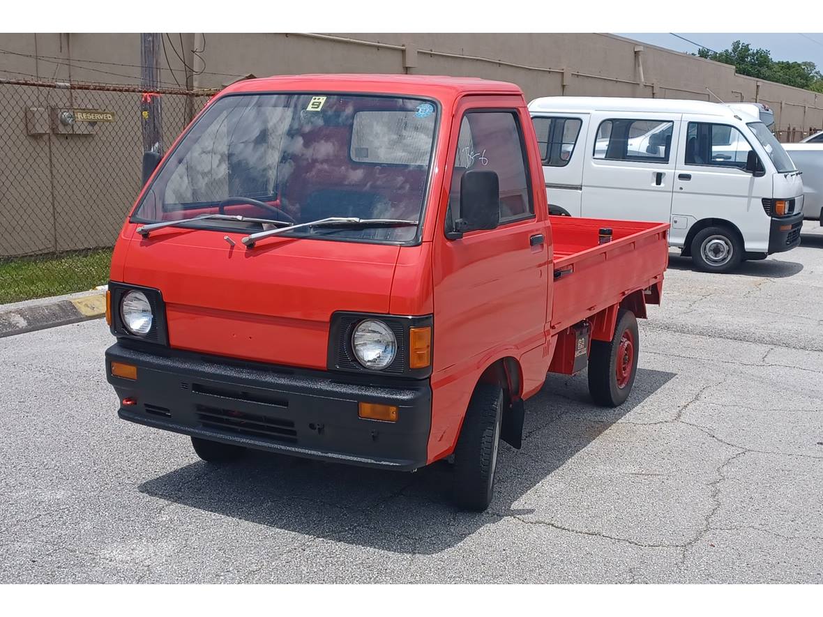 1986 Toyota Daihatsu Hijet Mini Truck for sale by owner in Largo