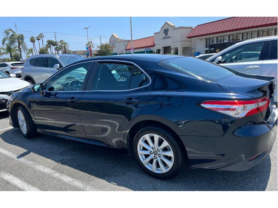 2018 Toyota Camry for sale by owner in Fountain Valley