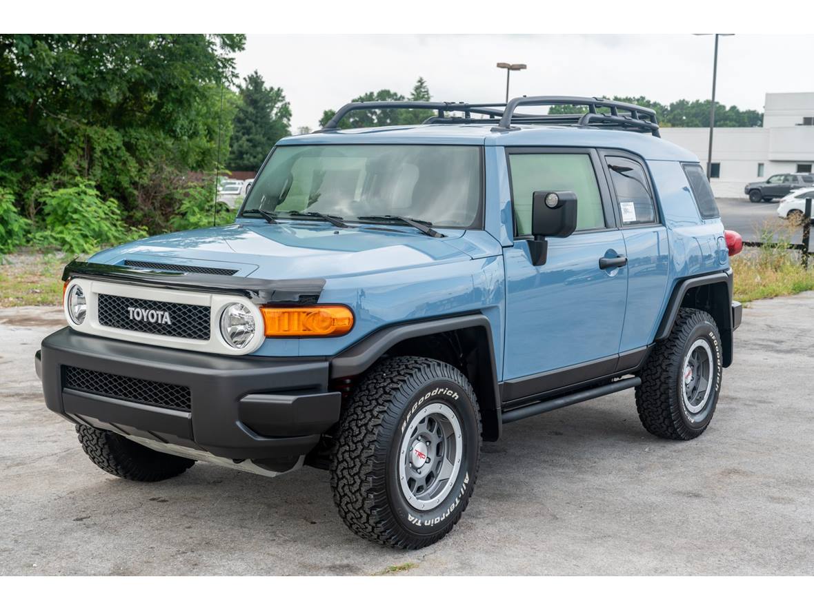 2014 Toyota Fj Cruiser for sale by owner in Los Angeles