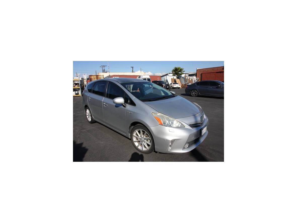 2012 Toyota Prius V for sale by owner in Gardena