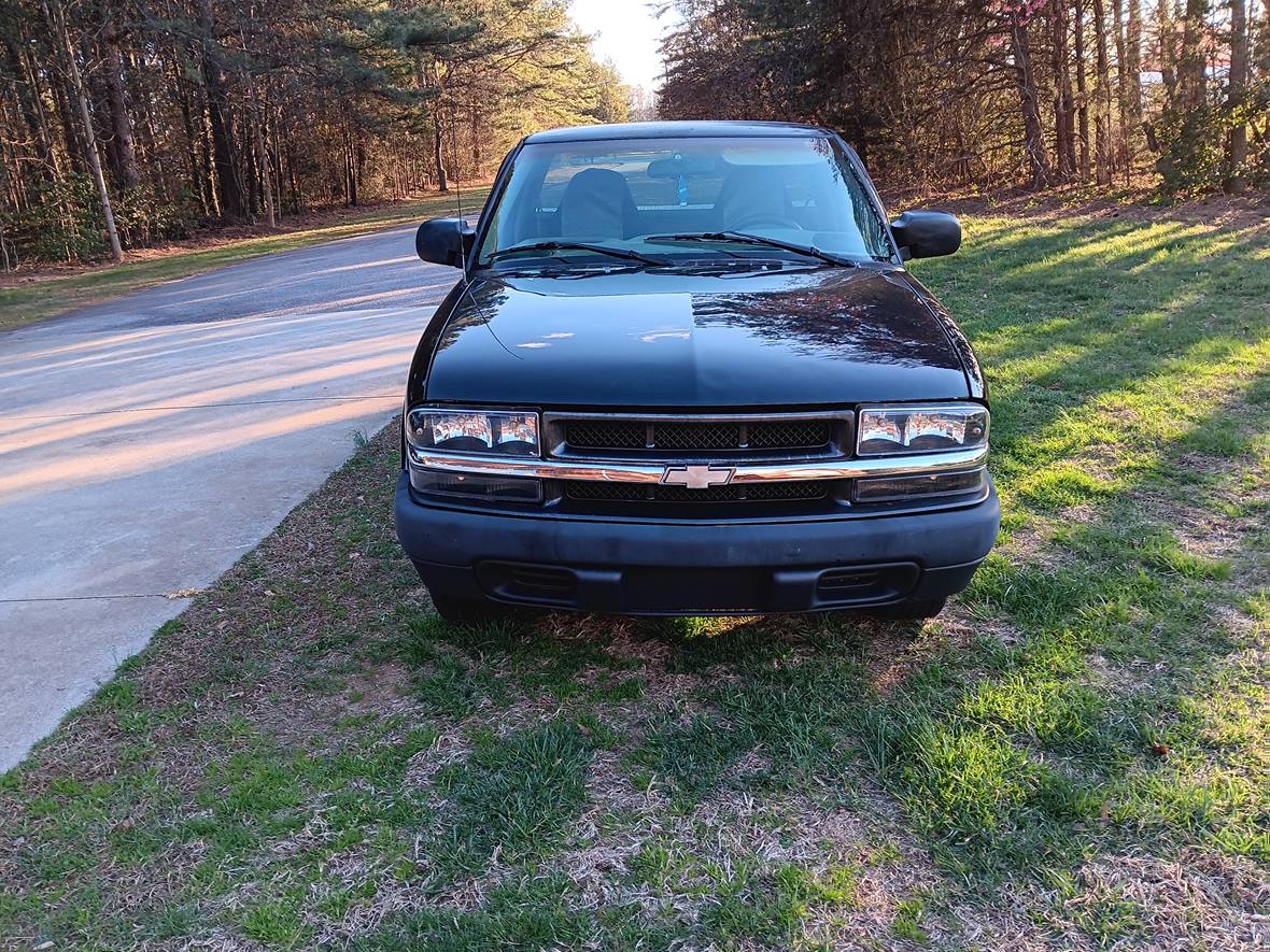 1999 Chevrolet S10 for sale by owner in Conover