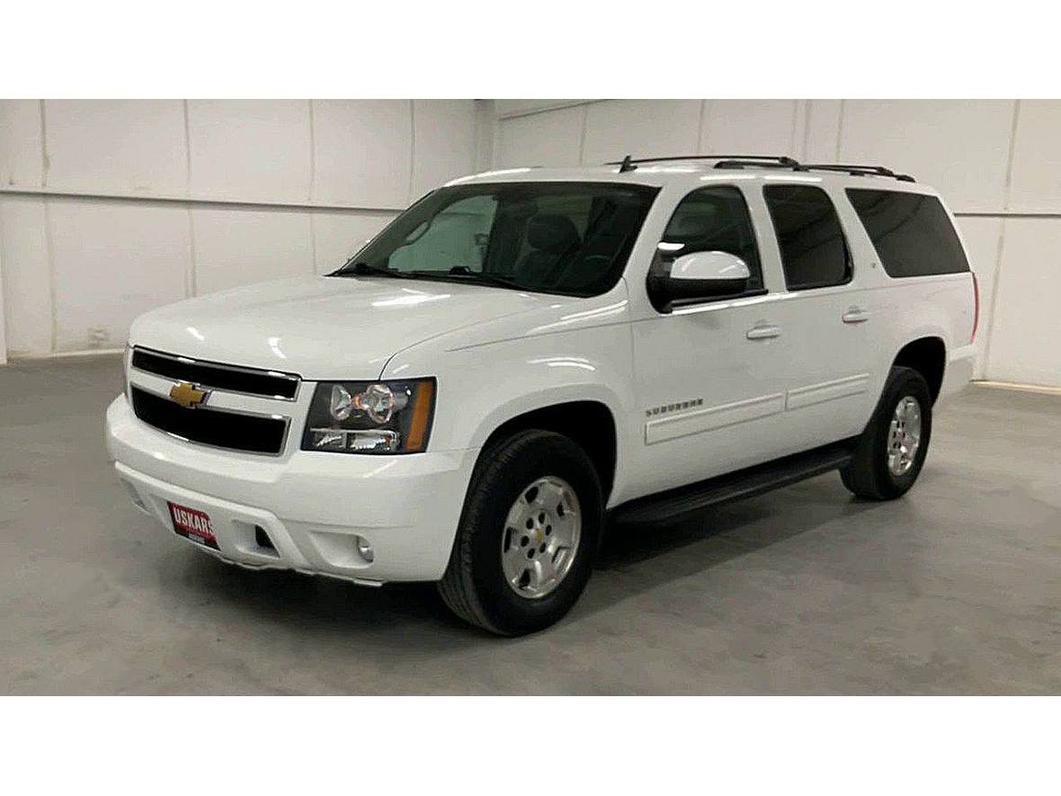 2014 Chevrolet Suburban for sale by owner in Salado