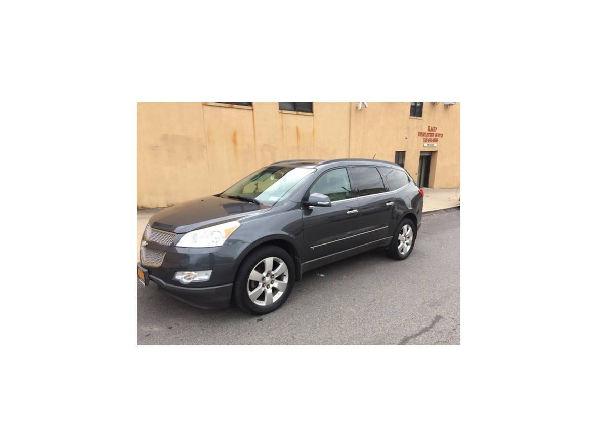 2009 Chevrolet Traverse LTZ for sale by owner in Syracuse