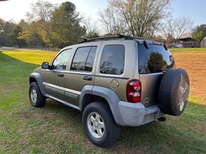 Jeep Liberty Sport for sale by owner in Middletown DE