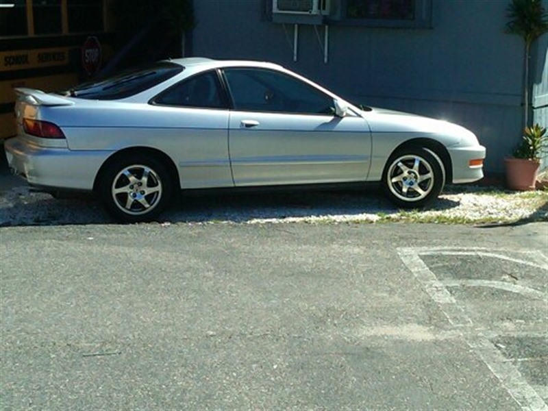 1999 Acura Integra for sale by owner in THOUSAND OAKS