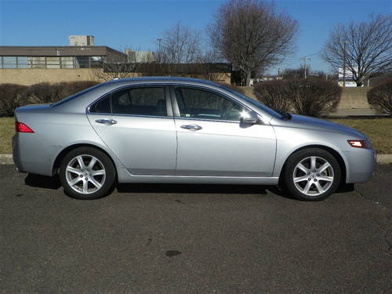 2005 Acura TSX SEDAN for sale by owner in DETROIT