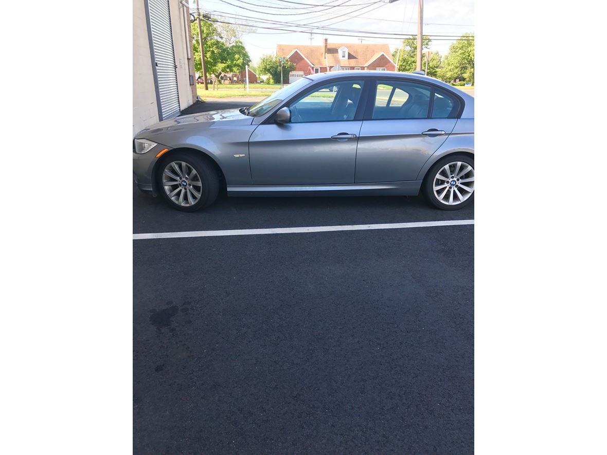 2011 BMW 3 Series for sale by owner in Edison