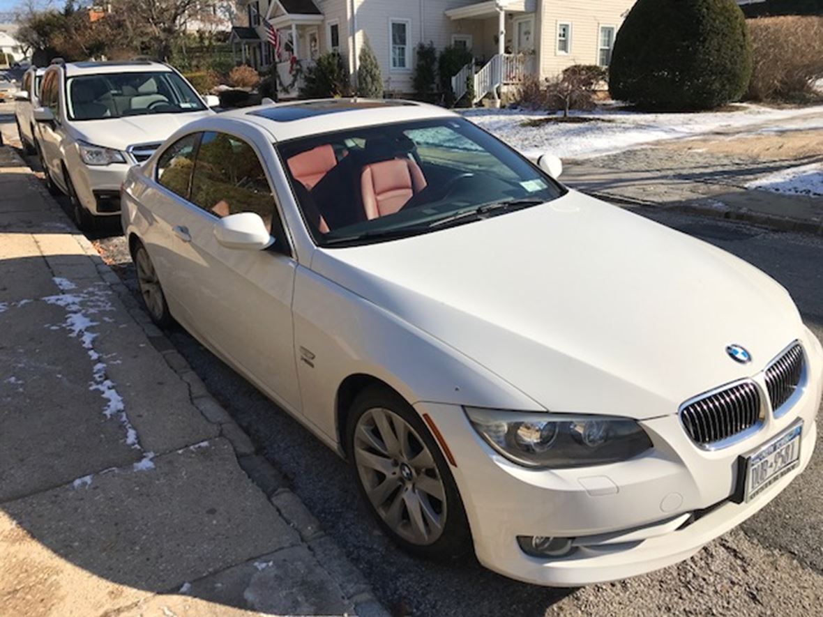 2011 BMW 3 Series for sale by owner in Port Washington