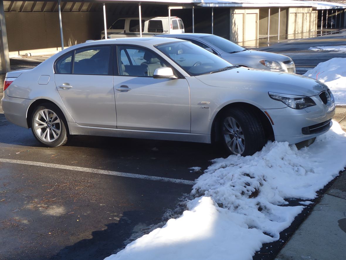 2010 BMW 5 Series for sale by owner in Bloomfield Hills