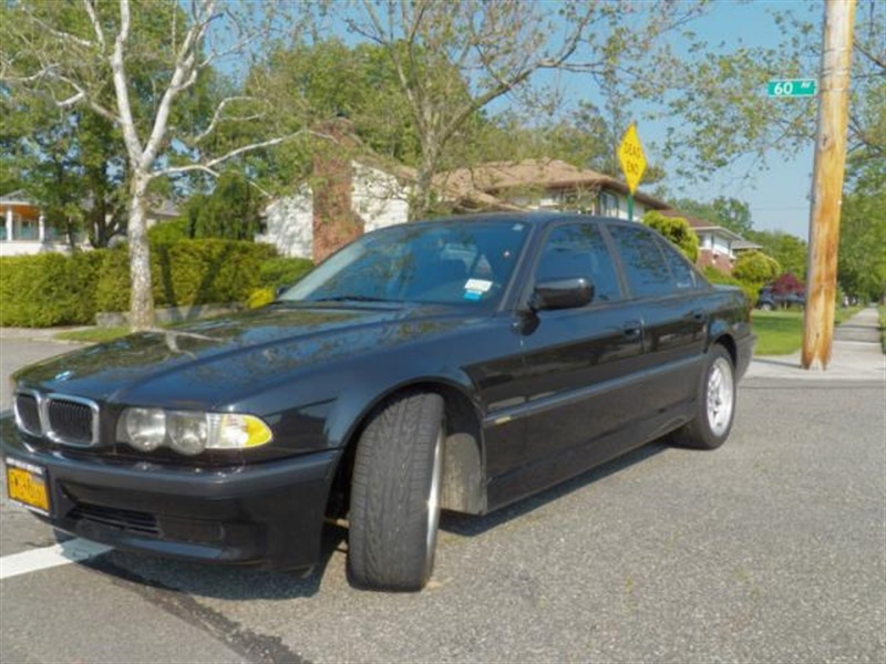 2001 BMW 740 for sale by owner in NORTH TONAWANDA