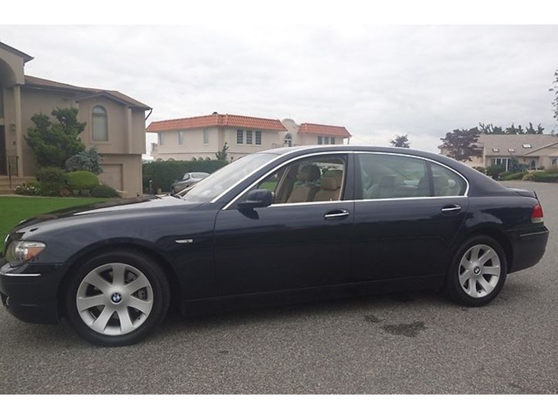 2006 BMW 750 for sale by owner in CHICAGO
