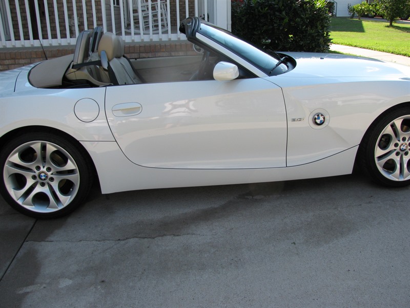 2005 BMW Z4 for sale by owner in CLARKSVILLE