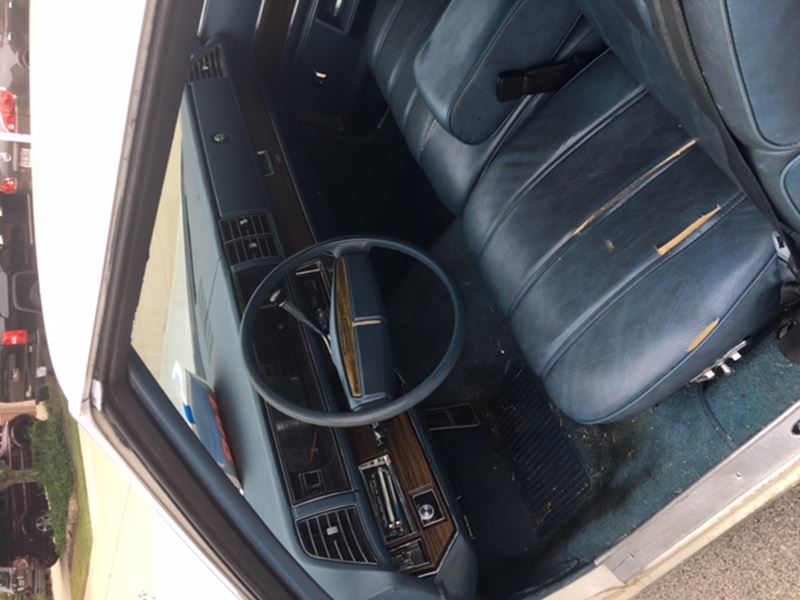 1976 Buick LeSabre for sale by owner in Oak Forest