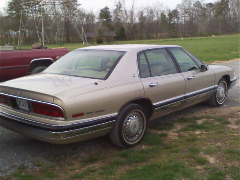 1993 Buick Park Avenue for sale by owner in PELL CITY
