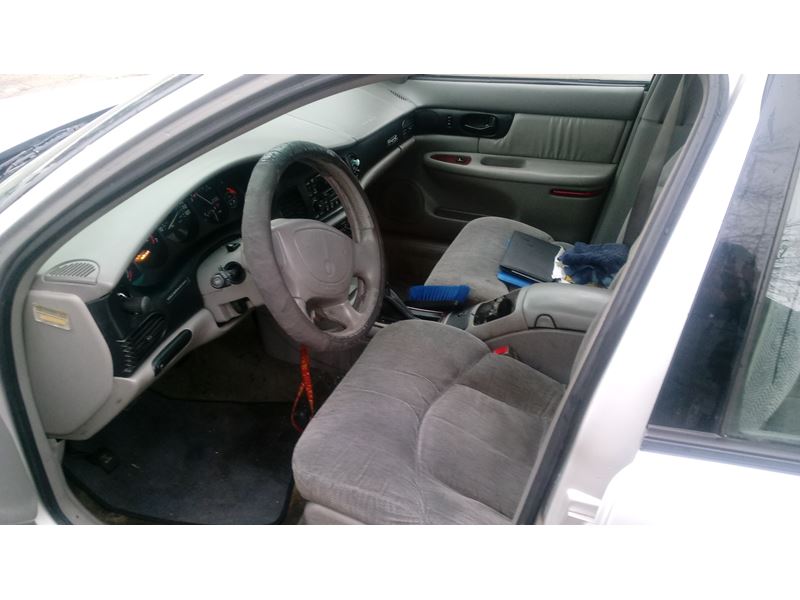 2001 Buick Regal for sale by owner in Minneapolis