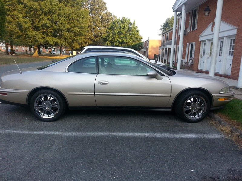 1995 Buick Riviera for sale by owner in EASTON