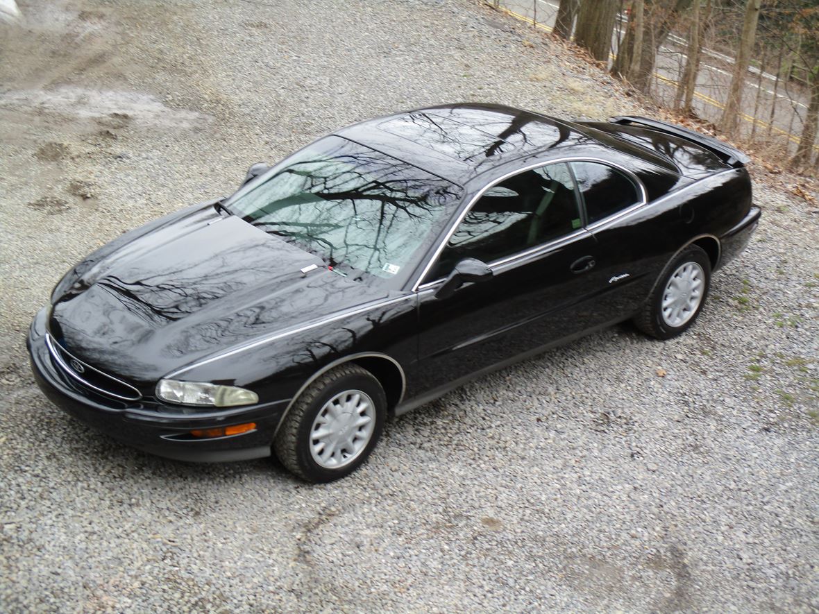 1995 Buick Riviera for sale by owner in Pittsburgh